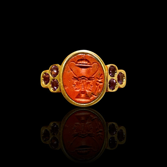 Roman Red Jasper Intaglio Ring in Gold with Amethysts